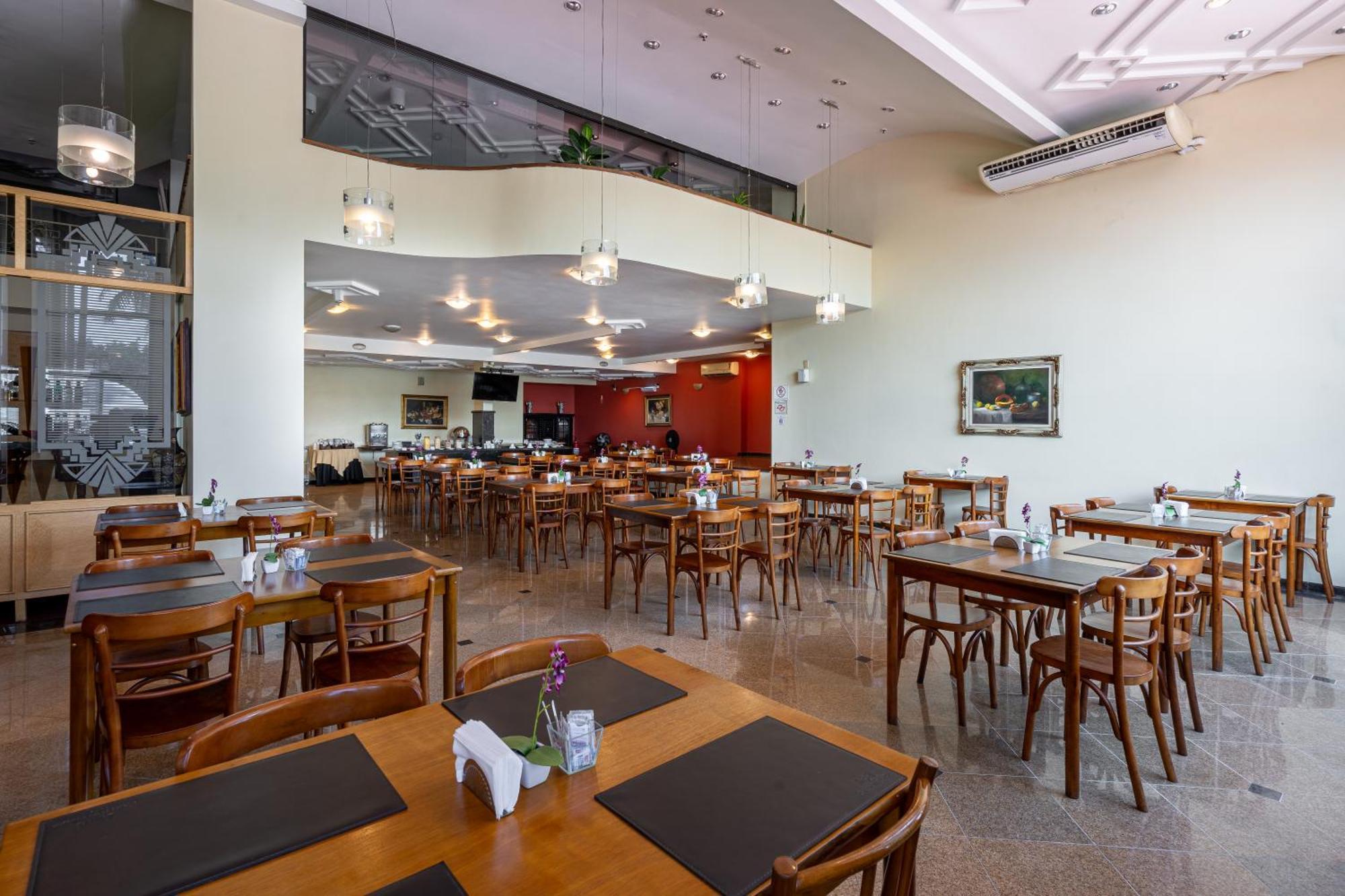 Carlton Plaza Sao Jose Dos Campos Hotel Bagian luar foto