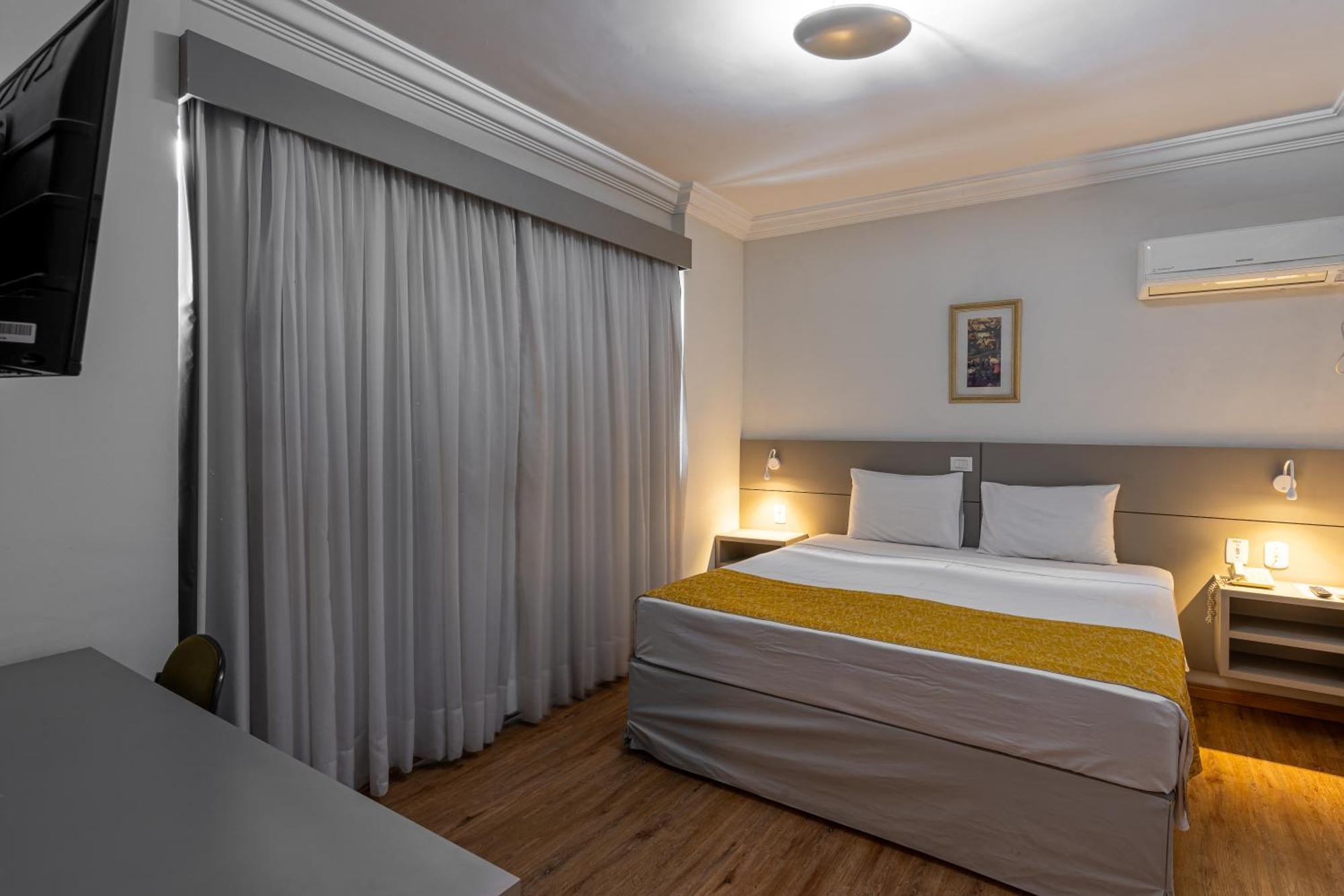 Carlton Plaza Sao Jose Dos Campos Hotel Bagian luar foto