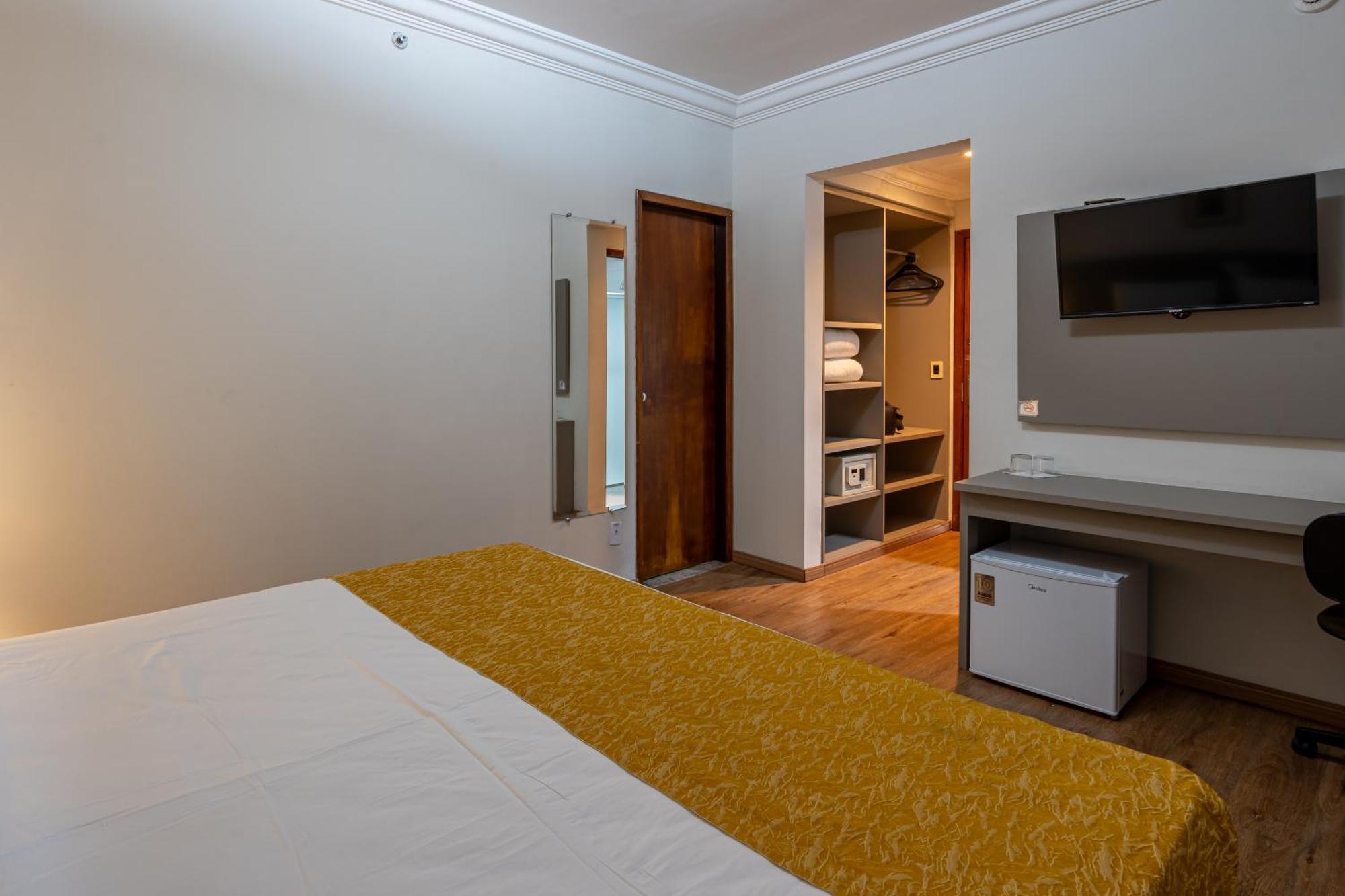Carlton Plaza Sao Jose Dos Campos Hotel Bagian luar foto